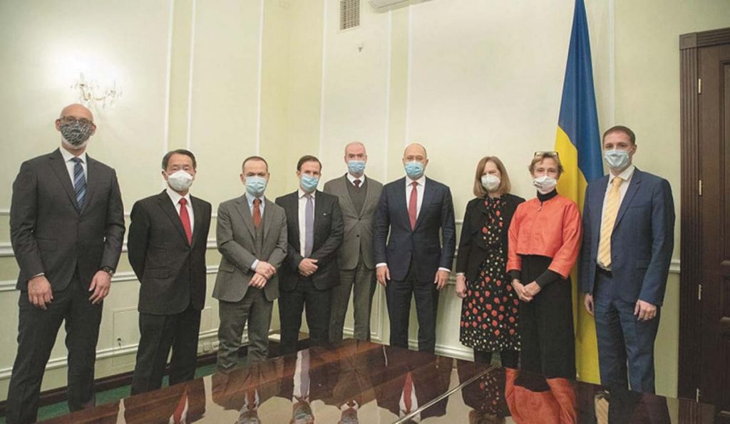 Ambassadors of the G-7 States and the European Union in masks